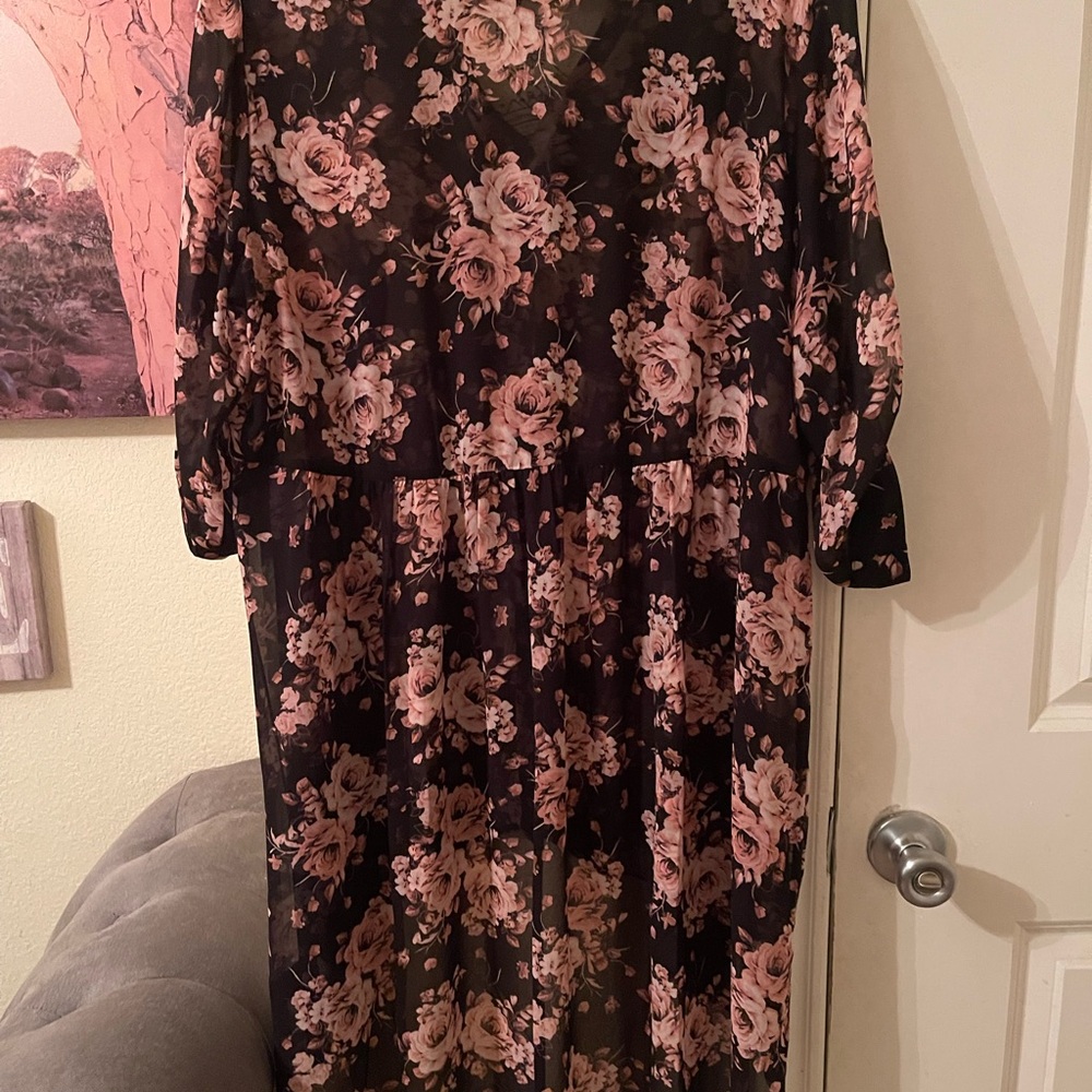 Torrid Plus Size Women’s Floral Black and Pink high/low long blouse size 1X - Picture 11 of 13